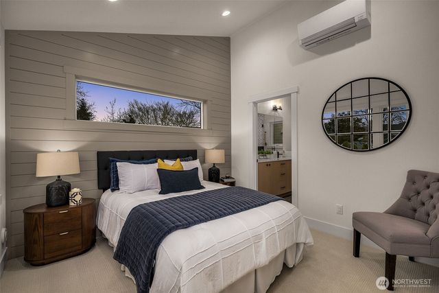 809 W Armour Street, Seattle, WA 98119