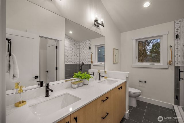 809 W Armour Street, Seattle, WA 98119