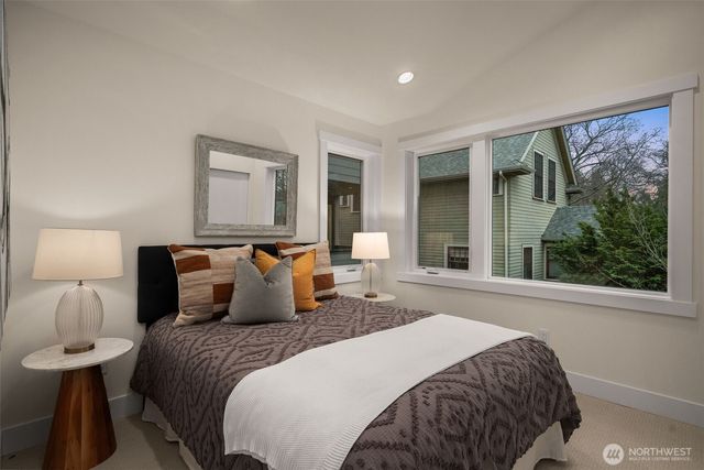 809 W Armour Street, Seattle, WA 98119