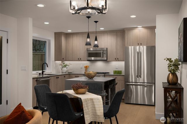 809 W Armour Street, Seattle, WA 98119