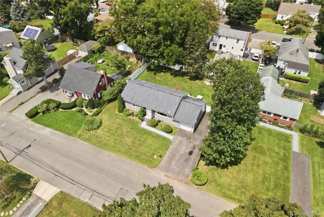 96 E 12th Street, Huntington Station, NY 11746