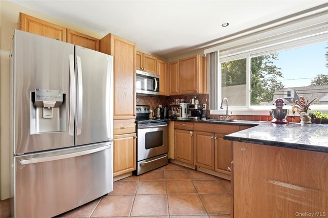 96 E 12th Street, Huntington Station, NY 11746