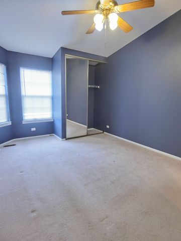 905 Sturnbridge Court, Schaumburg, IL 60173