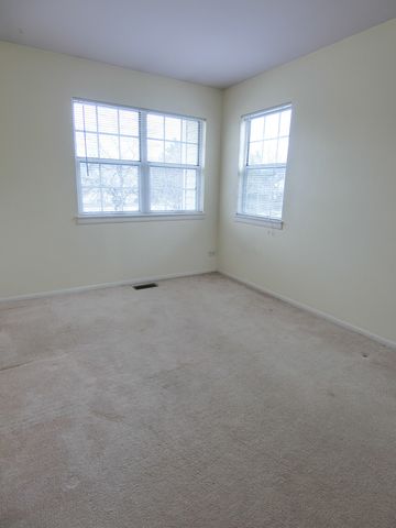 905 Sturnbridge Court, Schaumburg, IL 60173