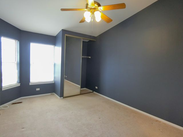 905 Sturnbridge Court, Schaumburg, IL 60173