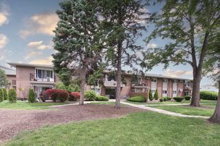 2300 Old Tavern Road 203, Lisle, IL 60532