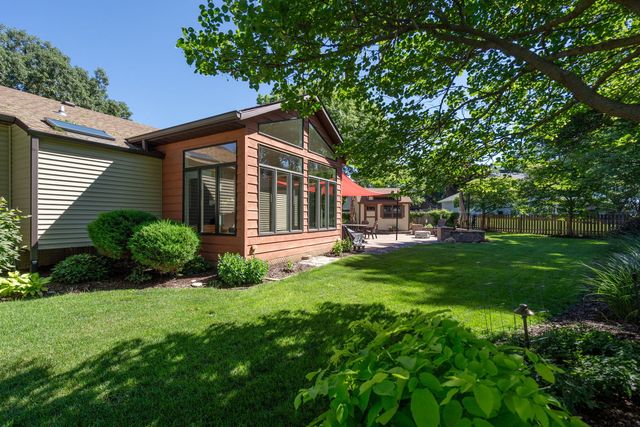4405 Montclair Court, Bettendorf, IA 52722