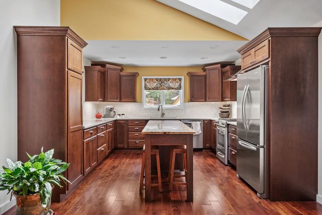 4405 Montclair Court, Bettendorf, IA 52722
