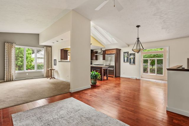 4405 Montclair Court, Bettendorf, IA 52722