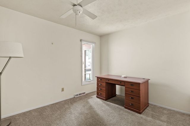 4405 Montclair Court, Bettendorf, IA 52722