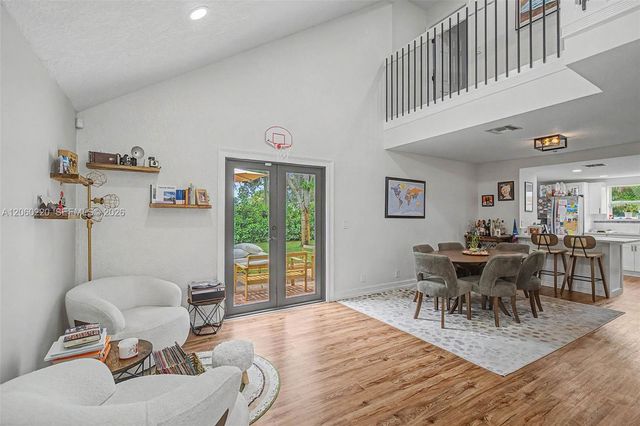 9712 SW 57th St, Cooper City, FL 33328