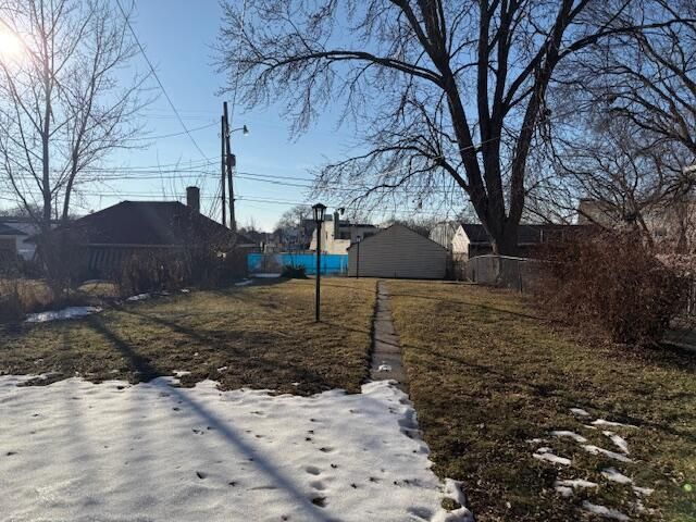 4175 N 22nd STREET, Milwaukee, WI 53209