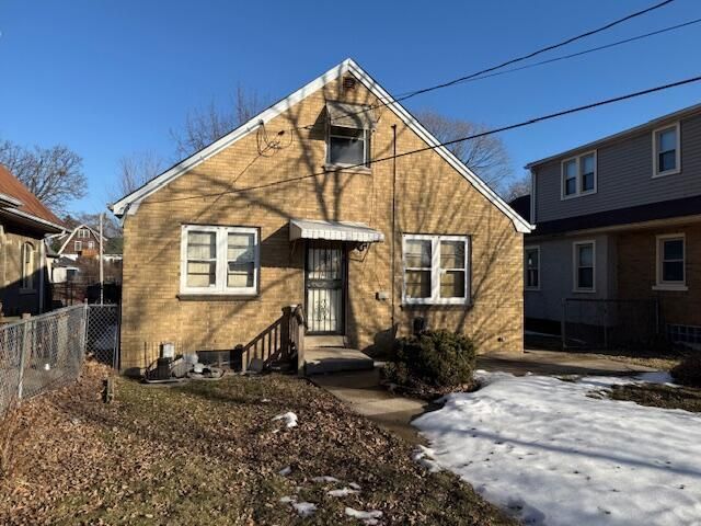 4175 N 22nd STREET, Milwaukee, WI 53209