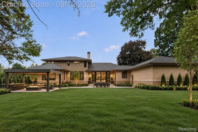 1465 Sodon Lake Drive, Bloomfield Charter Township, MI 48302