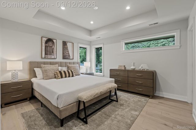 1465 Sodon Lake Drive, Bloomfield Charter Township, MI 48302