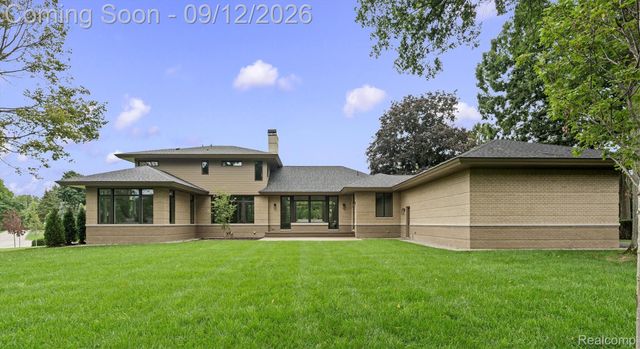 1465 Sodon Lake Drive, Bloomfield Charter Township, MI 48302