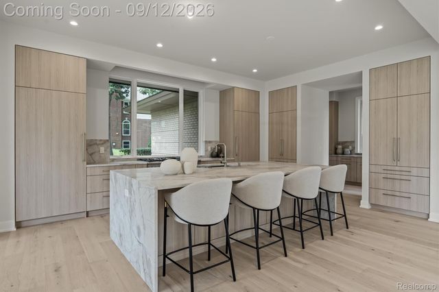 1465 Sodon Lake Drive, Bloomfield Charter Township, MI 48302