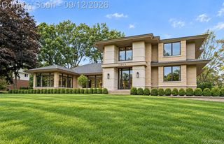 1465 Sodon Lake Drive, Bloomfield Charter Township, MI 48302