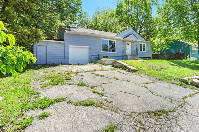 1811 N 48th Street, Kansas City, KS 66102