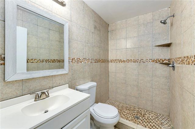1811 N 48th Street, Kansas City, KS 66102