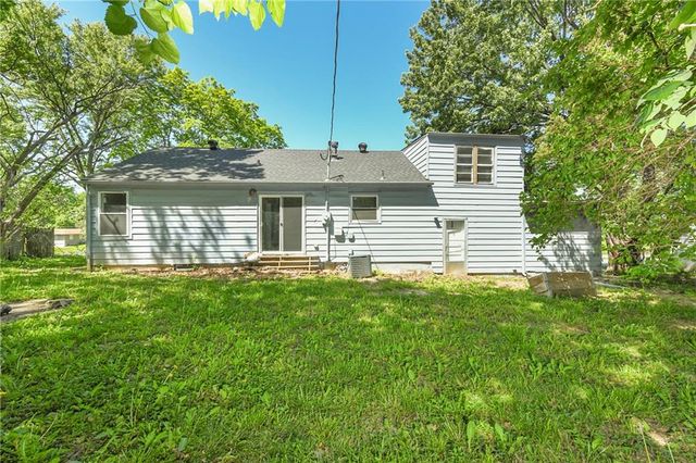 1811 N 48th Street, Kansas City, KS 66102