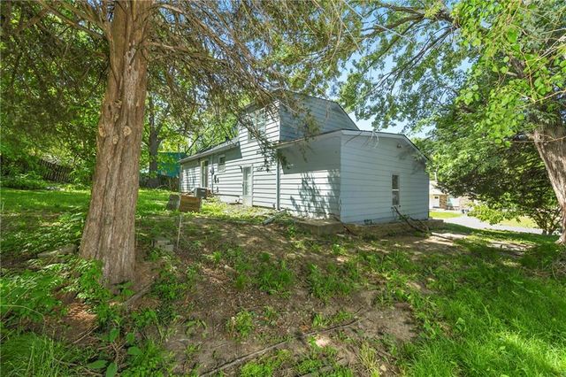 1811 N 48th Street, Kansas City, KS 66102
