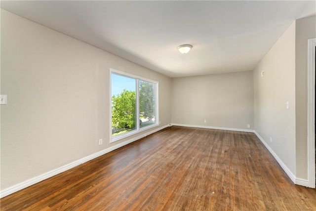 1811 N 48th Street, Kansas City, KS 66102