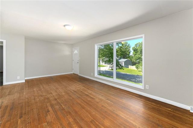 1811 N 48th Street, Kansas City, KS 66102