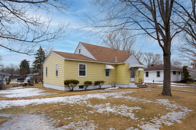 824 26th Avenue N, Saint Cloud, MN 56303