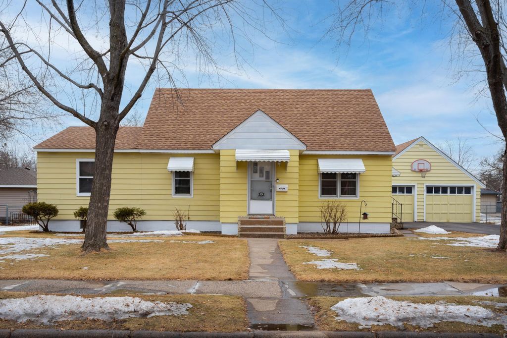 824 26th Avenue N, Saint Cloud, MN 56303