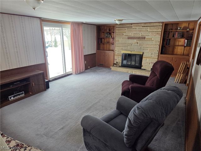 800 Weber Avenue NE, North Canton, OH 44720