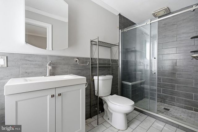 3174 CHATHAM ST, Philadelphia, PA 19134