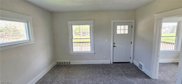 13806 Harvard Avenue, Cleveland, OH 44105