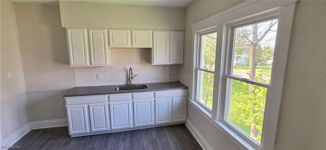 13806 Harvard Avenue, Cleveland, OH 44105