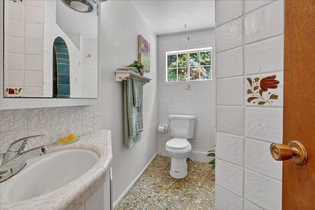 575 Snyder Avenue, Aromas, CA 95004