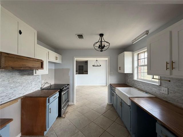 8770 Mccollough Road, Grand Bay, AL 36541