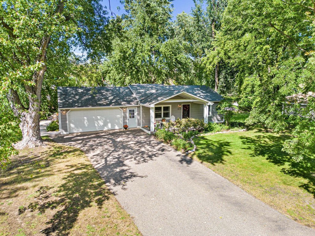 4830 Carleton Road, Minnetonka, MN 55343