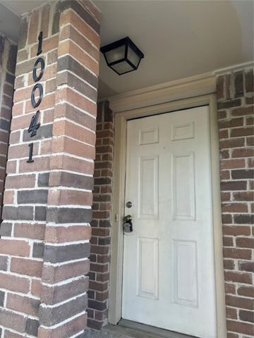 10041 Rosbrook Drive, Houston, TX 77038