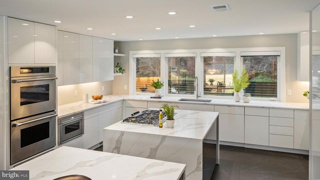 6704 ARROYO CT, North Bethesda, MD 20852