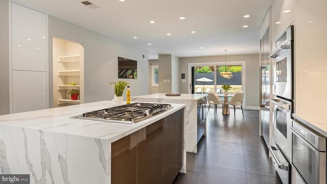 6704 ARROYO CT, North Bethesda, MD 20852