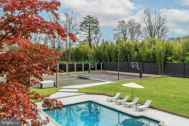 6704 ARROYO CT, North Bethesda, MD 20852