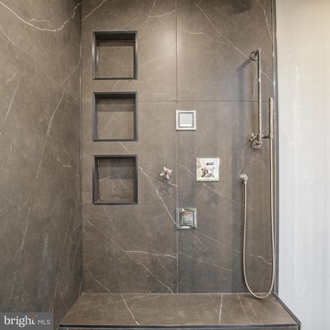 6704 ARROYO CT, North Bethesda, MD 20852