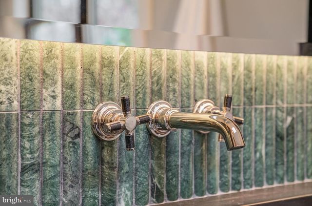 6704 ARROYO CT, North Bethesda, MD 20852