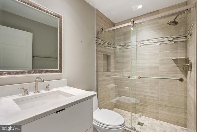 6704 ARROYO CT, North Bethesda, MD 20852