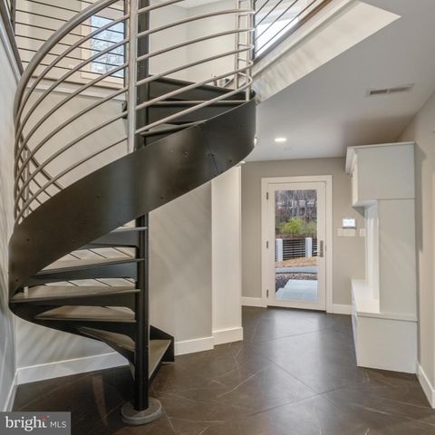 6704 ARROYO CT, North Bethesda, MD 20852