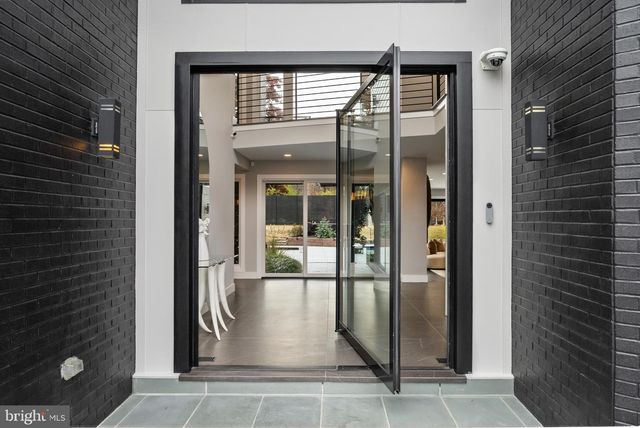 6704 ARROYO CT, North Bethesda, MD 20852