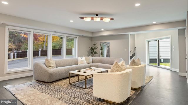 6704 ARROYO CT, North Bethesda, MD 20852