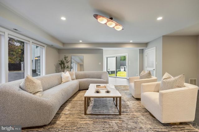 6704 ARROYO CT, North Bethesda, MD 20852