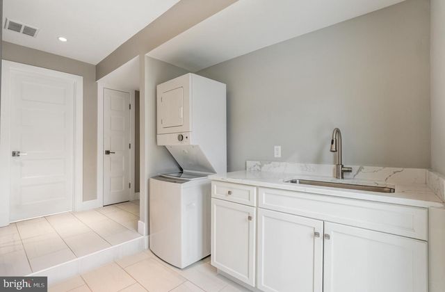 6704 ARROYO CT, North Bethesda, MD 20852