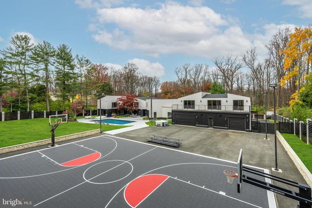 6704 ARROYO CT, North Bethesda, MD 20852